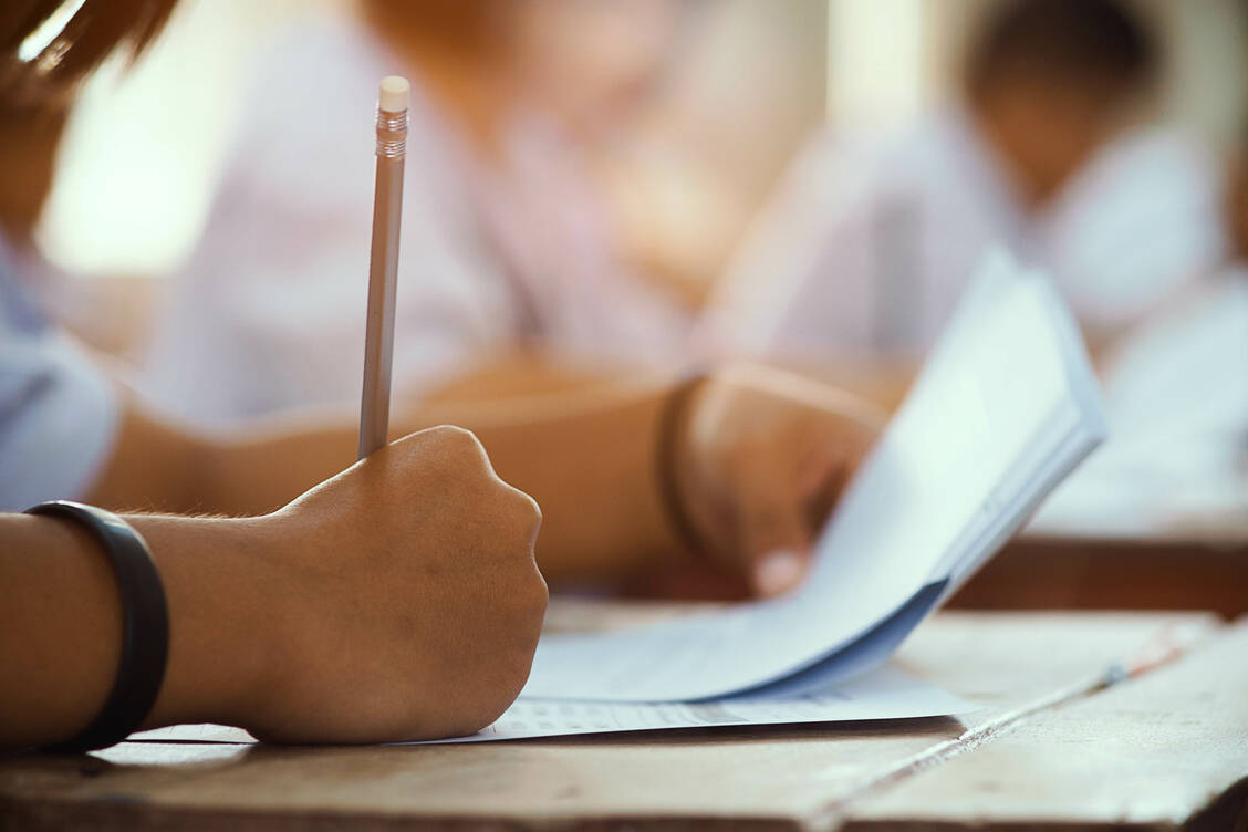 Bei Studieneignungstests können Bewerber ihre Kenntnisse und Fähigkeiten unter Beweis stellen.  / Foto: Adobe Stock/arrowsmith2