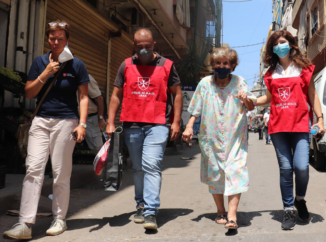 Aufsuchende Hilfe: Nach der Explosionskatastrophe in Beirut kümmern sich die Malteser-Helfer um viele alte und traumatisierte Menschen.  / Foto: Foto: Sina Schweikle/Malteser International