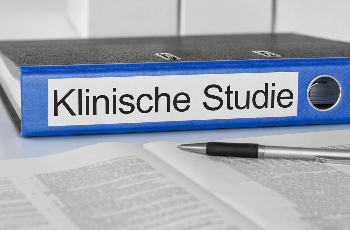 Klinische Studien für Arzneimittelzulassungen sollen künftig schneller genehmigt werden. Das soll es für Pharmaunternehmen attraktiver machen, in Deutschland zu forschen und zu produzieren. / Foto: Adobe Stock/Zerbor