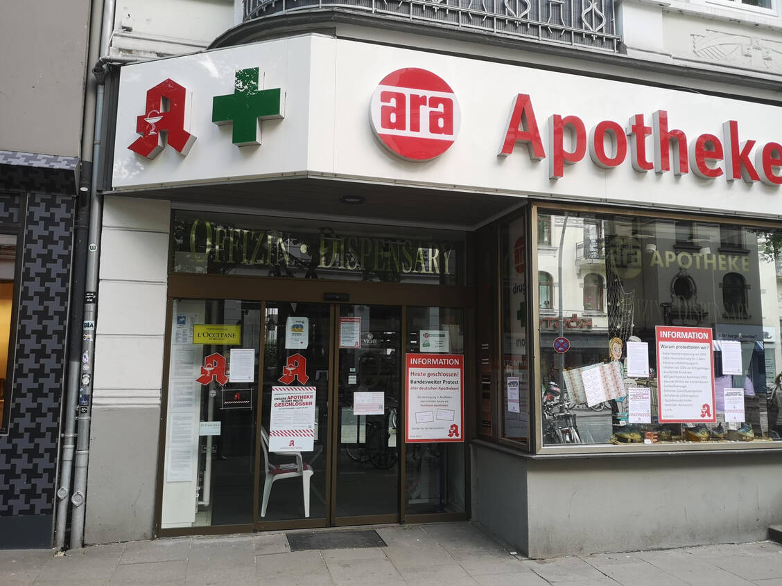 Auch am Mühlenkamp in Winterhude hatten die Apotheken geschlossen. / Foto: PZ/Daniela Hüttemann