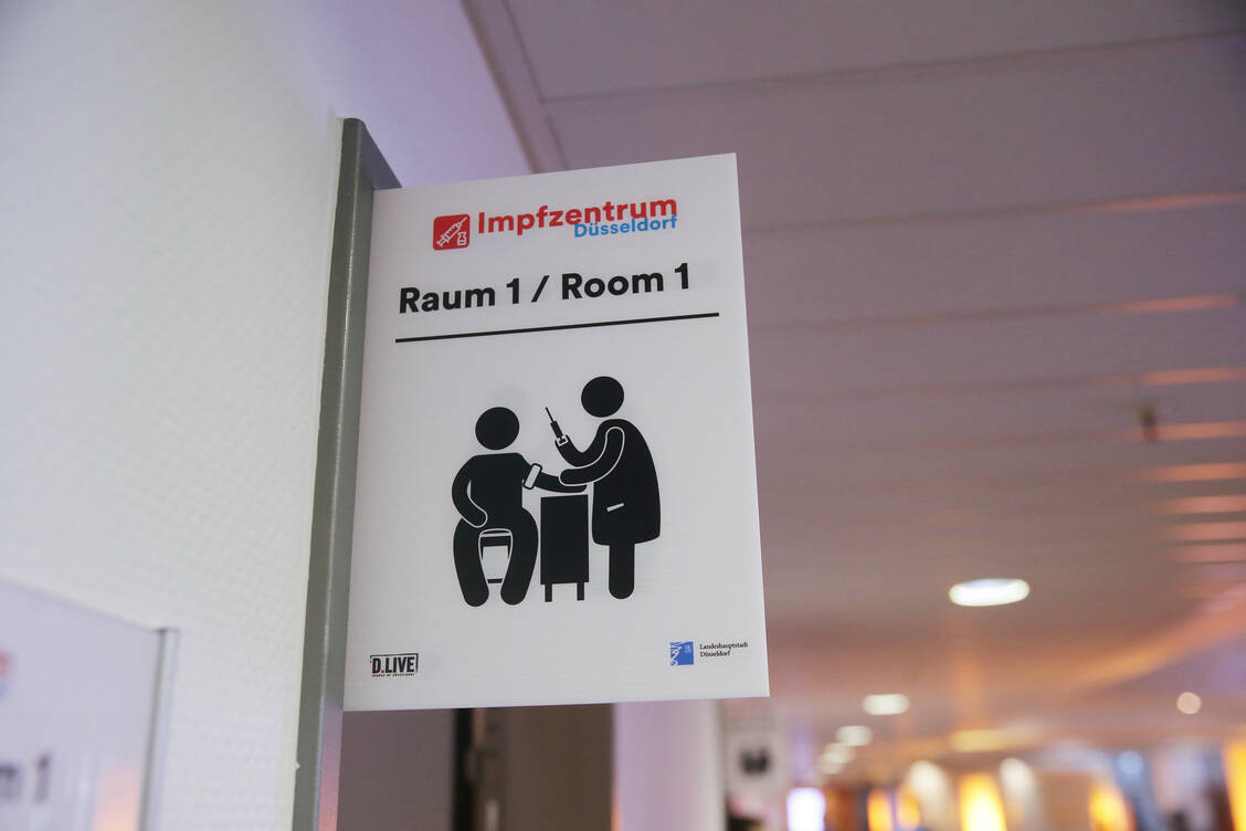Im Impfzentrum Düsseldorf sollen demnächst bis zu 2400 Impfungen am Tag möglich sein. / Foto: Landeshauptstadt Düsseldorf/David Young