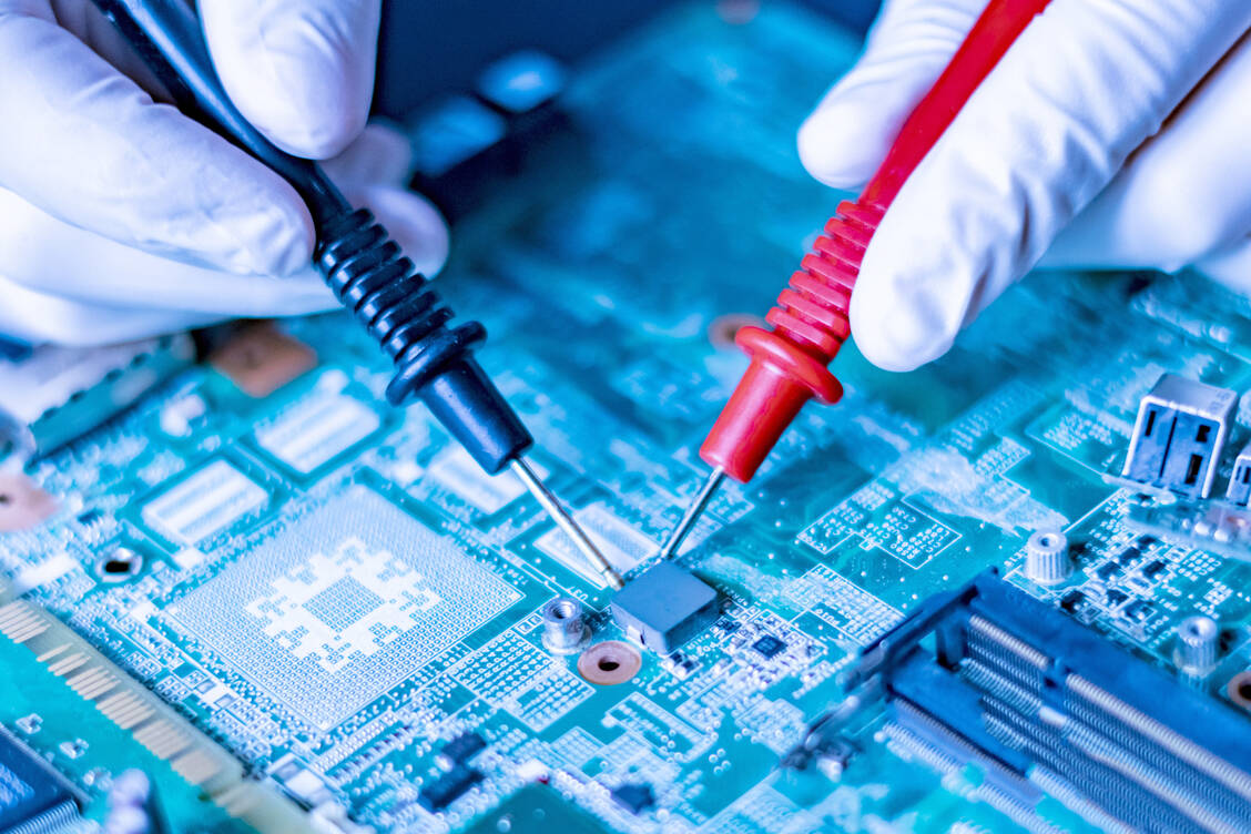 In der Elektronik und der Chemie ist die Nanotechnologie bereits fest verankert. / Foto: Adobe Stock/Mihail