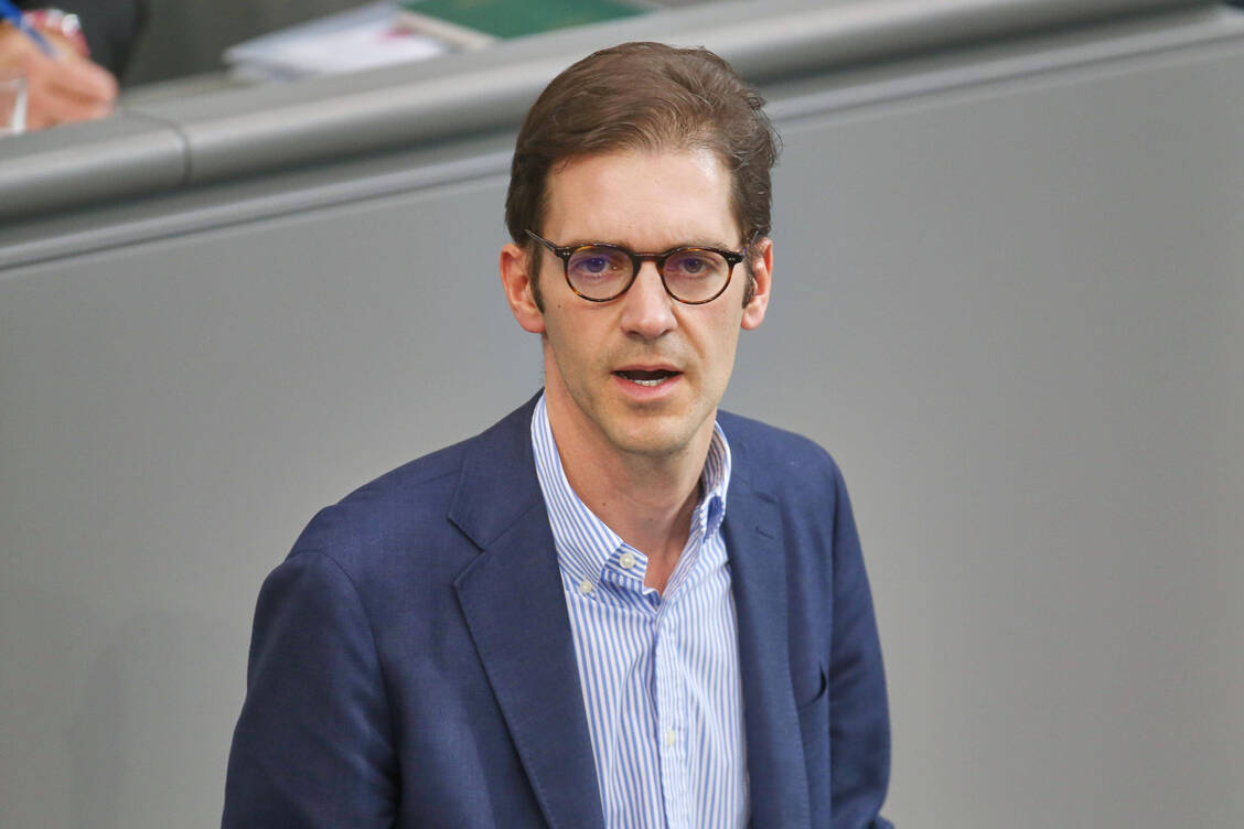 »Allein die vom BMG gesetzten ›Wenns‹ und ›Abers‹ zeigen doch, dass da selbst bei den Ideengebern Unsicherheit herrscht, ob man das überhaupt machen sollte«, so der Unions-Apothekenberichterstatter Stephan Pilsinger. / © Imago/dts Nachrichtenagentur