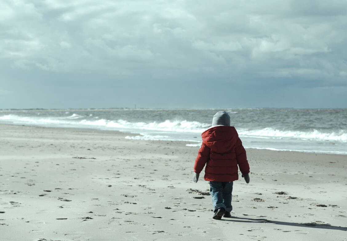 Stress statt Erholung: die Kinderkuren in den 1960er-/ 70er-Jahren haben Spuren hinterlassen. / Foto: Getty Images/Christiane Bongertz/EyeEm