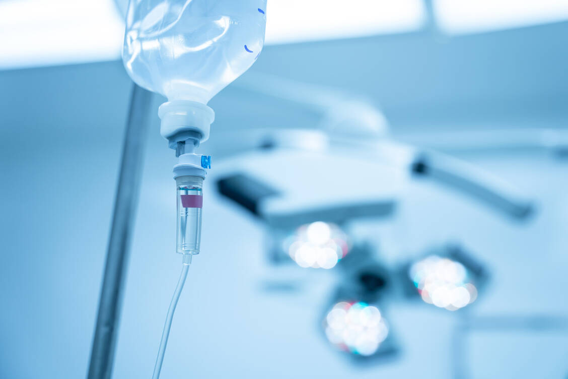 Die extremen Gewinne für Zytostatika-Apotheker bezeichnete der Apotheker Robert Herold in dem TV-Beitrag als »moralisch verwerflich«. / Foto: Getty Images/Pramote Polyamate
