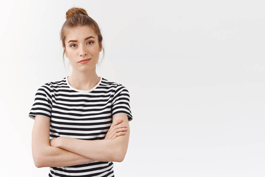 Viele junge Frauen zwischen 16 und 20 Jahren gaben in einer Umfrage an, dass sie keine oralen Kontrazeptiva nutzen, weil sie einen Arzt sehen müssten und die gynäkologische Untersuchung scheuen. / Foto: Adobe Stock/Cookie Studio
