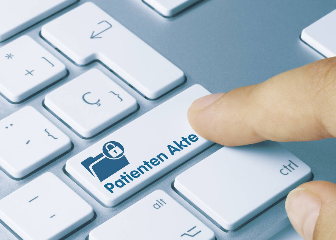 Die Arzneimittelhersteller freuen sich auf die elektronische Patientenakte, wünschen sich aber, selbst mit den Daten forschen zu können.  / Foto: Fotolia/momius