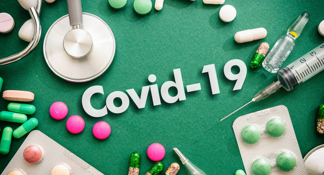 Covid-19-Medikamente werden weltweit gesucht. Auch viele bereits in anderen Indikationen zugelassene Wirkstoffe werden dabei unter die Lupe genommen, darunter der Lipidsenker Fenofibrat. / Foto: Adobe Stock/Rawf8