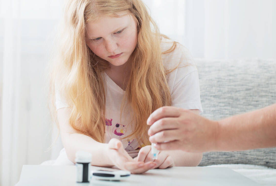 Die Zahl der Neuerkrankungen von Diabetes steigt bei Minderjährigen in Deutschland stark an. Forscher weisen auf veränderte Lebensstile hin. Sie vermuten aber auch Umwelteinflüsse. / Foto: Adobe Stock/Maya Kruchancova