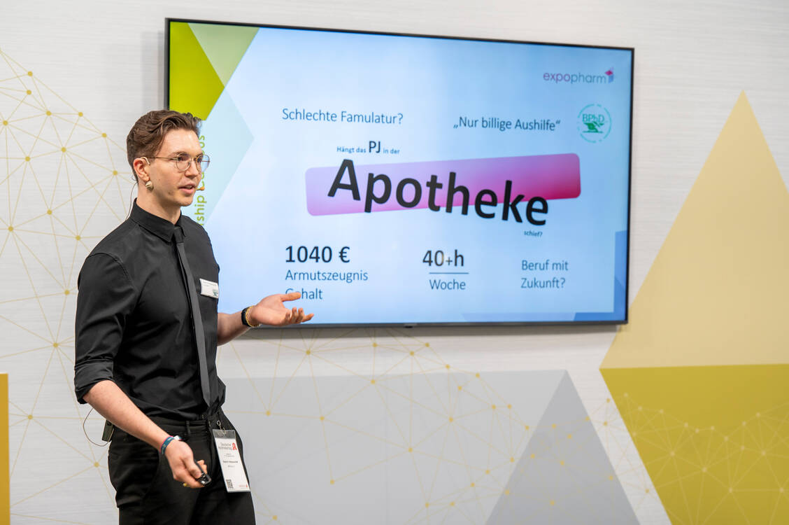 Fritzenschaft stellte die provokative Frage: »Hängt das PJ in der Apotheke schief?« / Foto: Avoxa/Expopharm/Zweilux