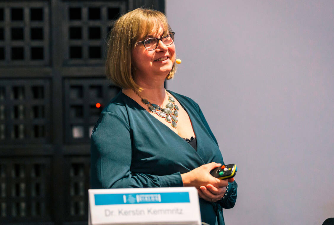 »Die Apotheke vor Ort hat zahlreiche Asse im Ärmel«, sagt die Präsidentin der Apothekerkammer Berlin, Kerstin Kemmritz. / Foto: Jacob Börner