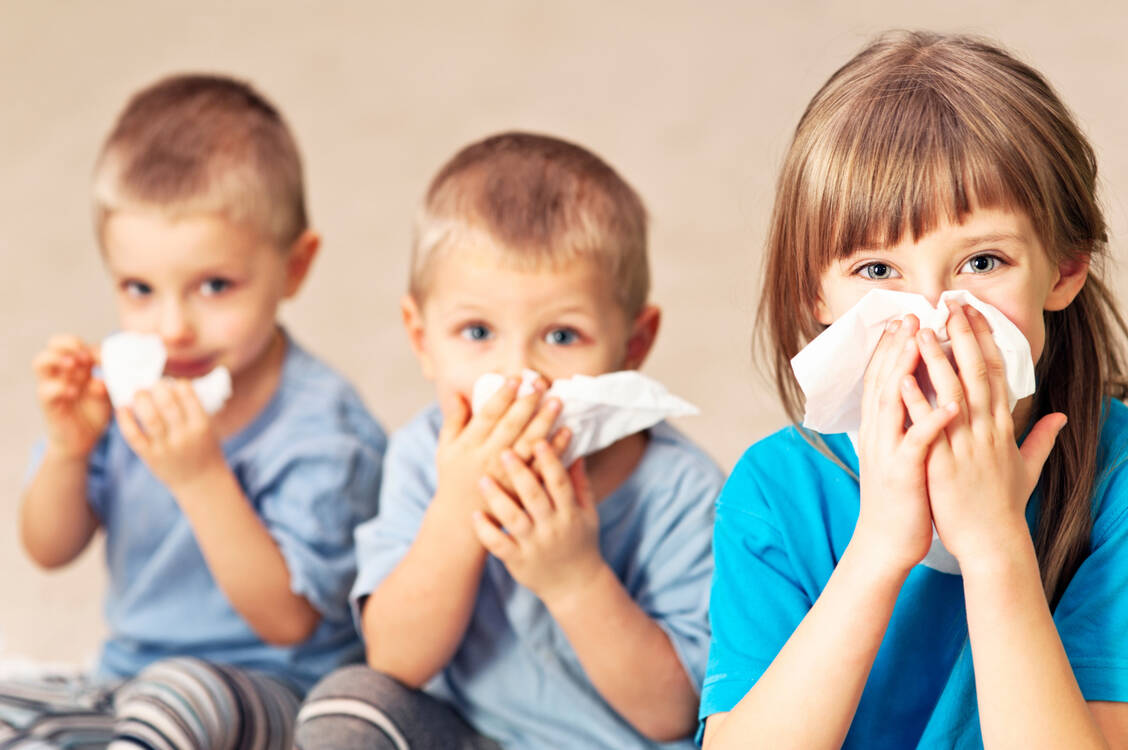 Vor allem in Kindergärten wurden in dieser Grippesaison Ausbrüche mit mehr als fünf Betroffenen gezählt, bislang waren 92 Kitas betroffen. / Foto: Getty Images/Imgorthand