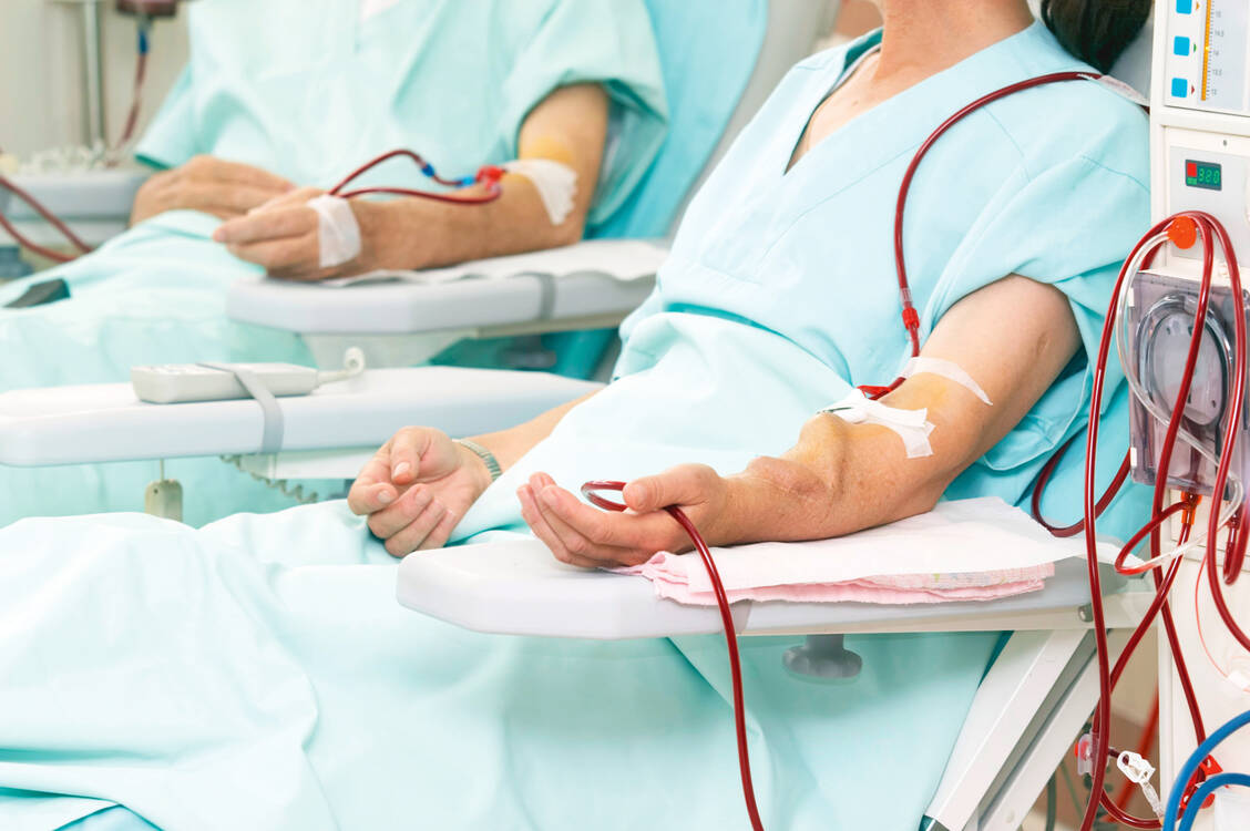 Etwa zwei von drei Patienten mit chronischen Nierenerkrankungen leiden unter ständigem Juckreiz, der die Lebensqualität zusätzlich stark beeinträchtigen kann. / Foto: Shutterstock/Picsfive