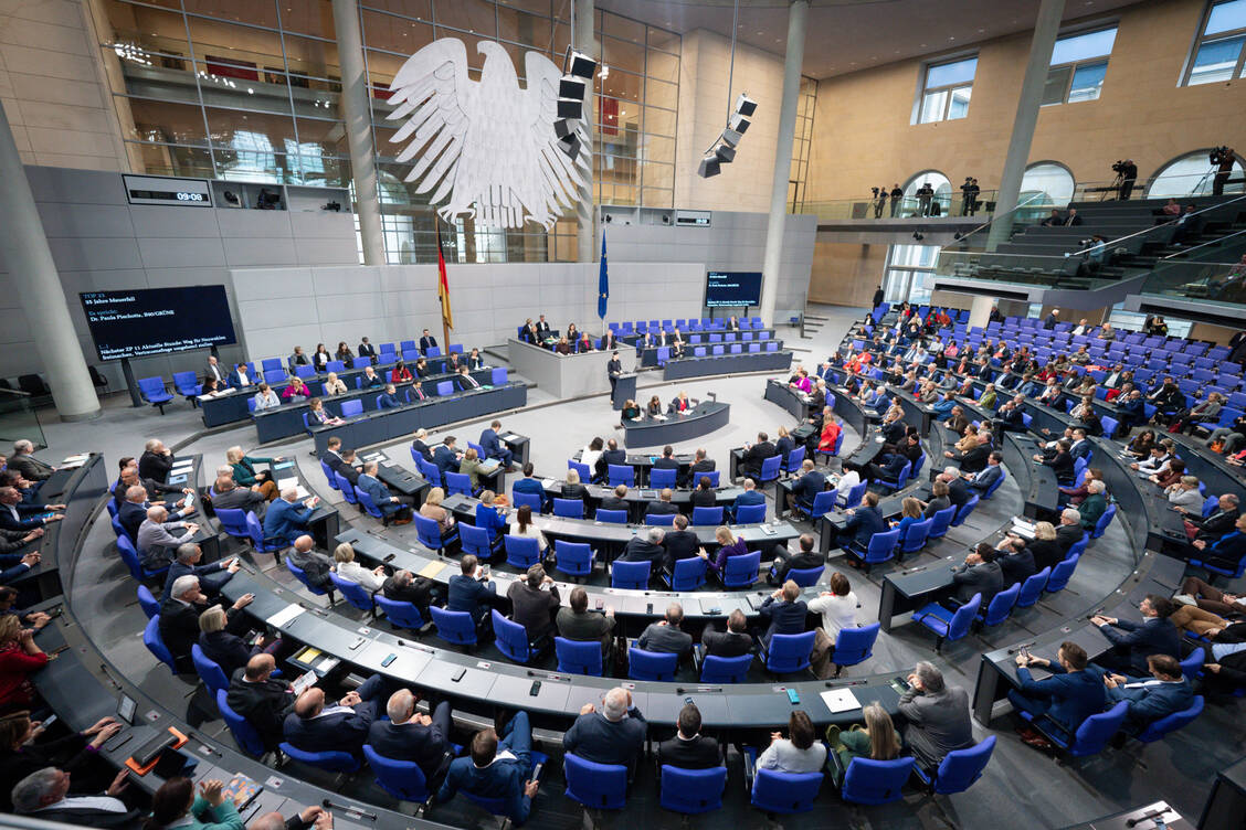 Regierungskrise: Die Fraktionen von SPD und Union haben sich nun auf einen Termin für Neuwahlen geeinigt (Archivbild). / © IMAGO/Political-Moments