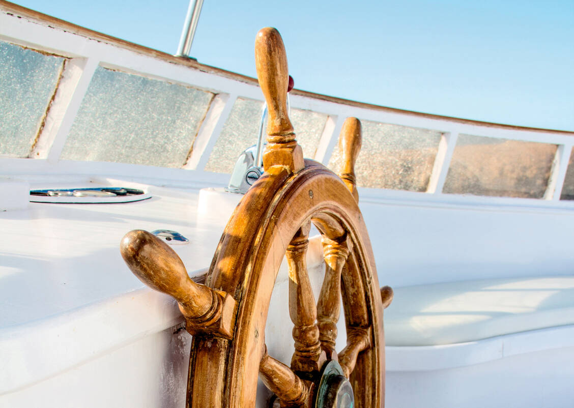 Ein Kapitän muss wissen, wohin er sein Schiff steuert. Mitarbeiter merken laut der Fachtrainerin Martina Kroneisen sofort, wenn der Chef keinen Kurs hat und und im Strudel des Alltags verloren geht. / Foto: Fotolia/nobelium