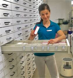 Die Slowakin Tatiana Lazoríková hat  in 2016 ein Praktikum  im Rahmen des SEP-Programms  in der Brunnen-Apotheke in  Hallenberg absolviert.
<p class="fotonachweis">Fotos: Hundelshausen</p>