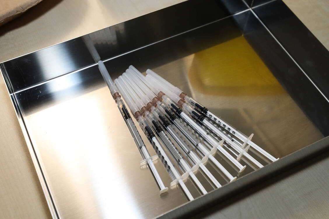 Der Impfstoff von Biontech/Pfizer bleibt dieses Jahr knapp. Allerdings werden in den nächsten Wochen deutlich mehr Impfstoffdosen von Moderna zur Verfügung stehen. / Foto: Imago Images/Christian Schroedter