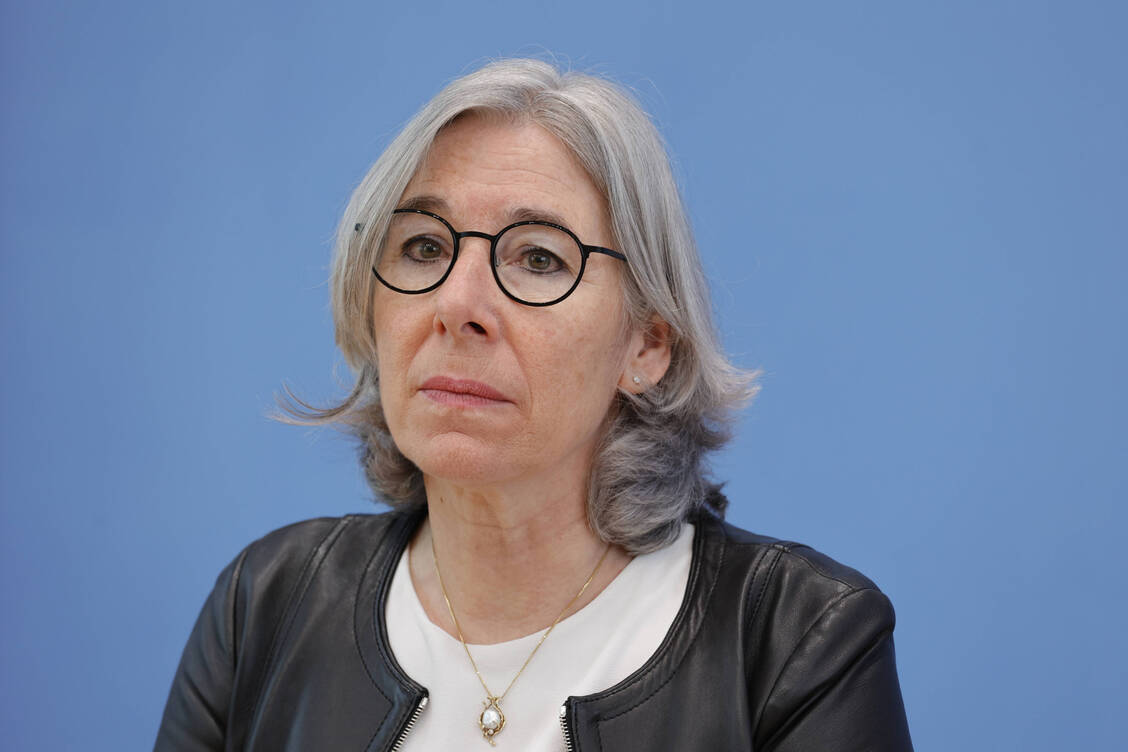 Im Talk mit der »Neuen Osnabrücker Zeitung« sprach ABDA-Präsidentin Overwiening über die schwierige Situation der Apotheken.  / Foto: IMAGO/Metodi Popow