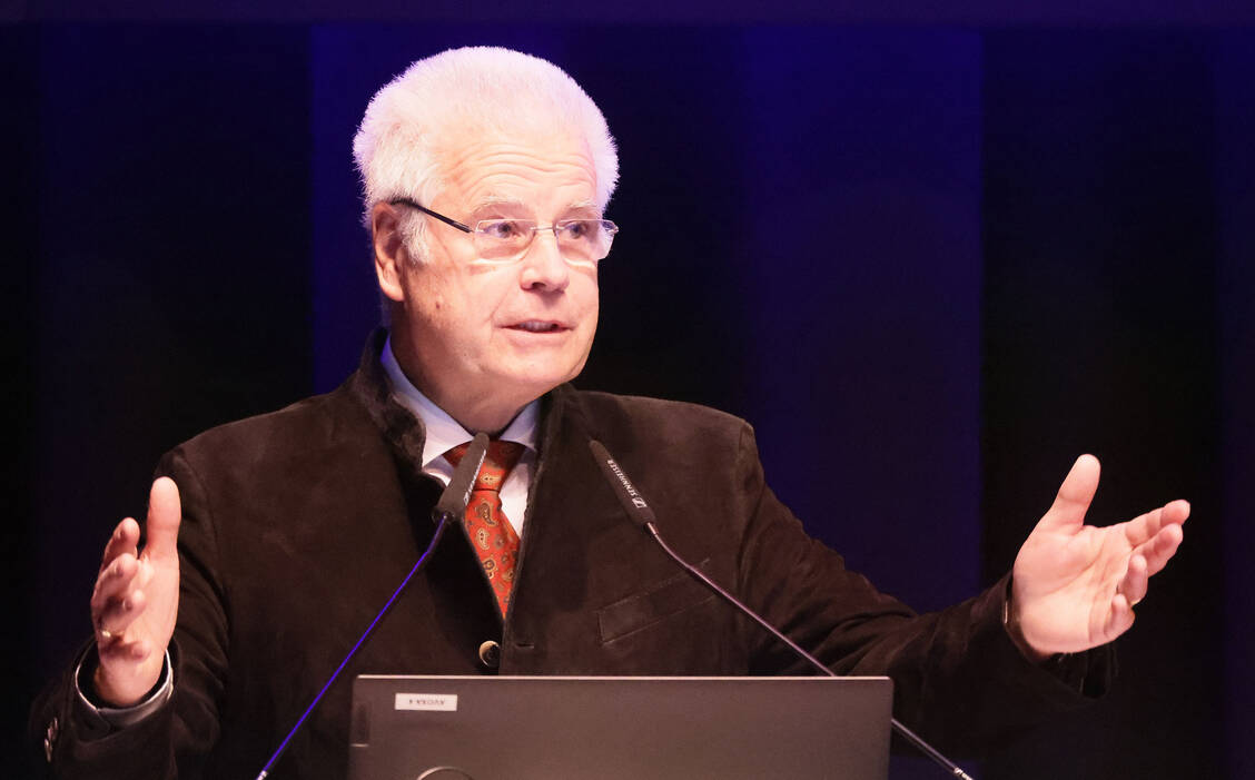 Thomas Benkert, Präsident der Bundesapothekerkammer, eröffnete den diesjährigen Fortbildungskongress Pharmacon in Schladming.  / Foto: Alois Müller