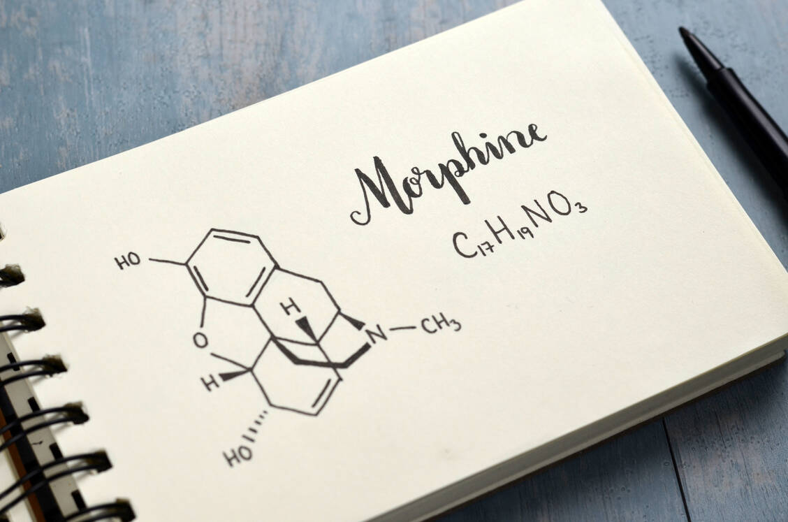 Morphin ist eine der ältesten und immer noch wichtigsten Wirkstoffe, die wir in unserem Arzneischatz haben.  / Foto: Adobe Stock/treenabeena
