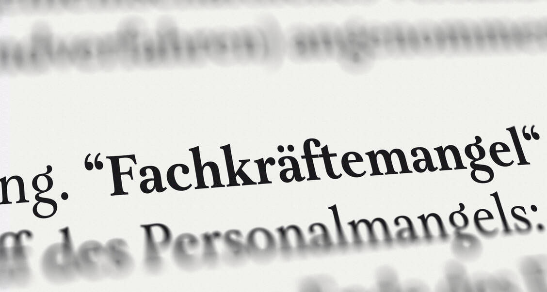 An Fachkräftemangel leiden viele Branchen, öffentliche Apotheken aber besonders. / © Adobe Stock/N. Theiss