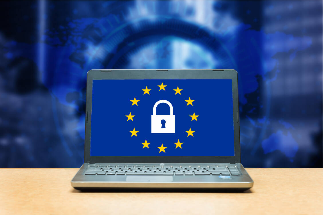 Nach dem Willen der EU-Kommission sollen Angehörige von Gesundheitsberufen demnächst auf die Gesundheitsdaten ihrer Patienten zugreifen und diese ergänzen dürfen. / Foto: Adobe Stock/ake1150