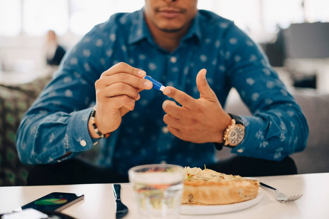 Eine möglichst ausgewogene Ernährung ist bei Diabetes wichtiger als bestimmte Nahrungsergänzungsmittel. / Foto: iStock/Maskot