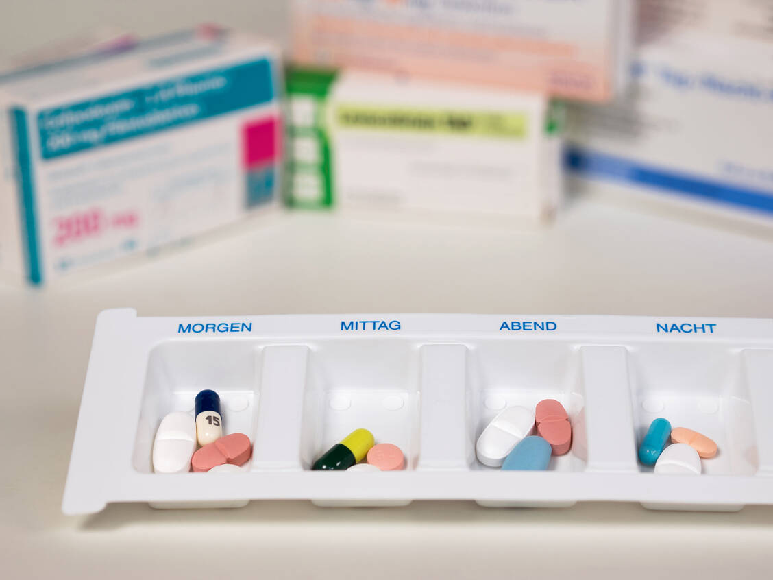 Dialysepatienten brauchen viele  Medikamente. Foto: Fotolia/Gundolf Renze