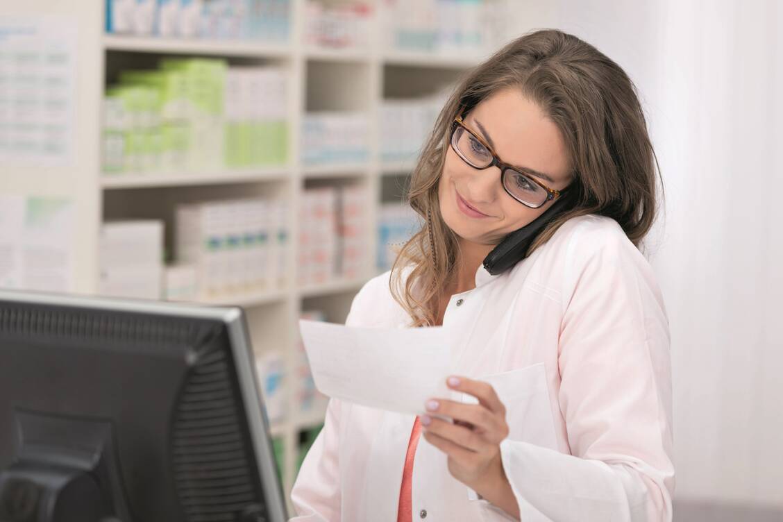 Der Verband BVMed fordert, dass neben Apotheken auch andere Leistungserbringer elektronische Verordnungen in Empfang nehmen dürfen.  Foto: Shutterstock/racom