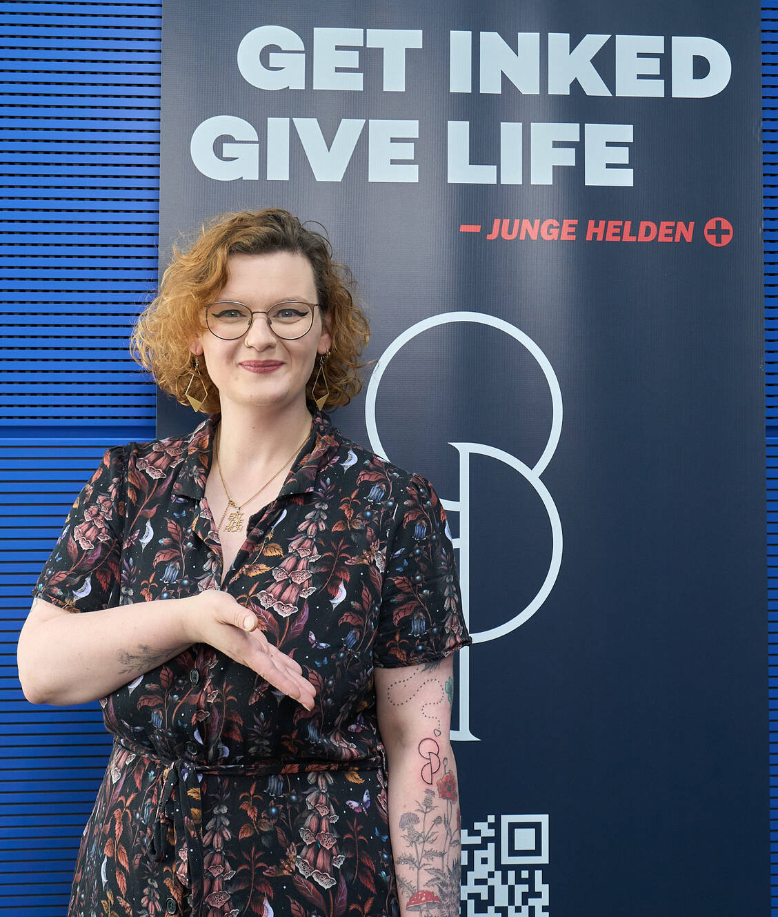 Die Abgeordnete Stella Merendino von der Partei Die Linke hat sich einen Tattoo-Organspendenausweis tätowieren lassen. / © Stefan Schubert Fotografie