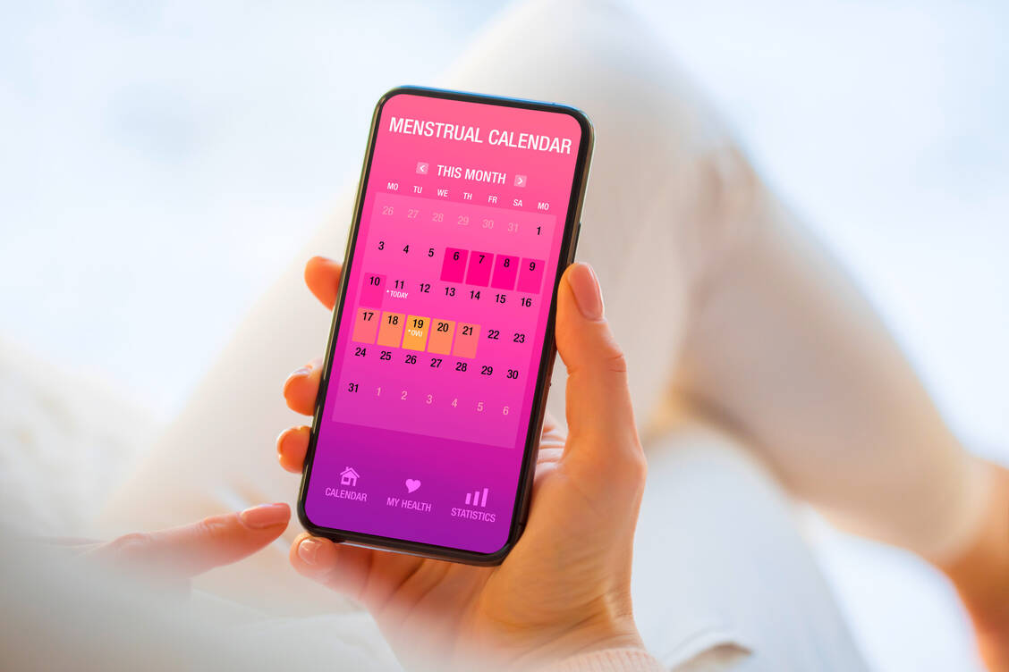 Eine Covid-19-Impfung könnte den Menstruationszyklus geringfügig und klinisch nicht signifikant verlängern.  / Foto: Getty Images/grinvalds