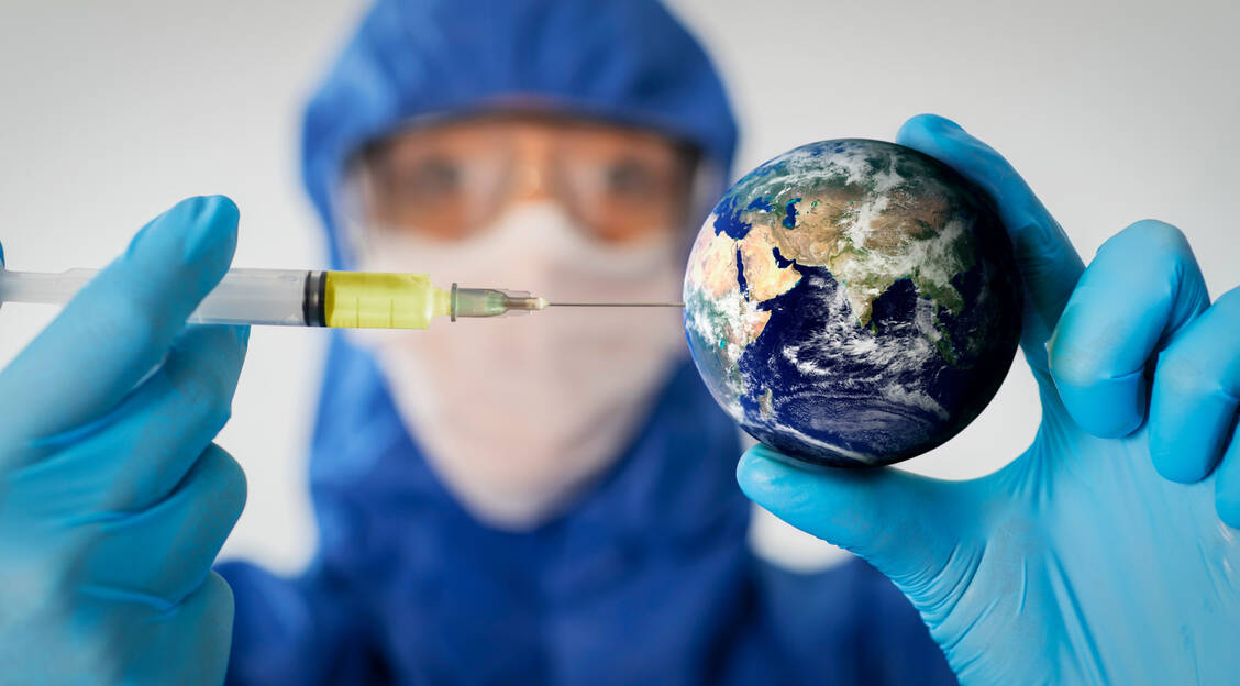 Inwieweit Impfungen bei der Pandemiebekämpfung helfen werden, wird sich in den kommenden Wochen zeigen. Klar ist, Deutschland schneidet im Vergleich zu vielen Ländern nicht gut beim Kampf gegen das Coronavirus ab. / Foto: Getty Images/hocus-focus