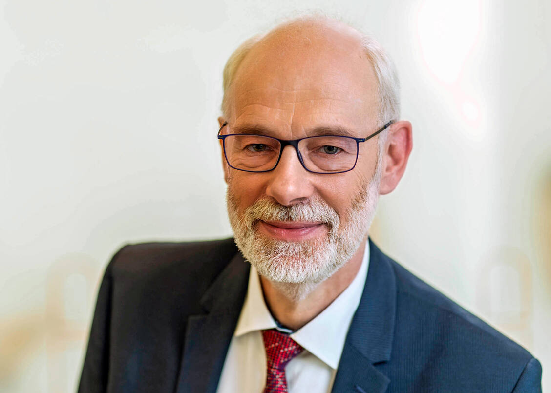 Die Innovationskraft vieler Apotheken ist den Augen von Berend Groeneveld, Vorsitzender des LAV Niedersachsen, bemerkenswert. / © ABDA