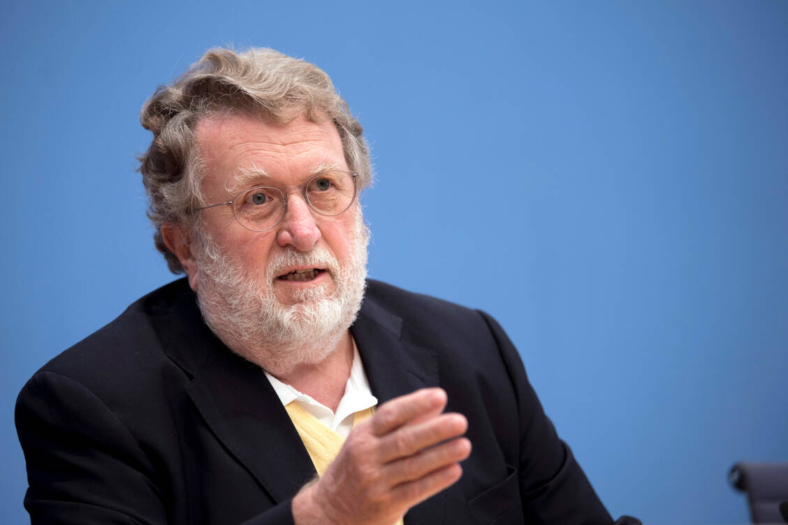 Laut Professor Dr. Thomas Mertens können die Vakzinen gegen Grippe und Covid-19 gleichzeitig verimpft werden, ohne einen Wirkverlust zu riskieren. / Foto: Imago/Ipon
