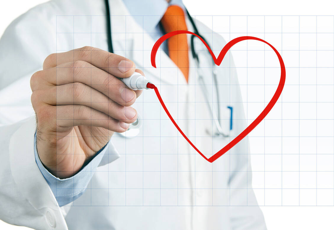 Probleme mit dem Herzen oder Blutkreislauf, vor allem Bluthochdruck, sind der häufigste Grund für eine Medikamenteneinnahme. / Foto: Fotolia/rangizzz