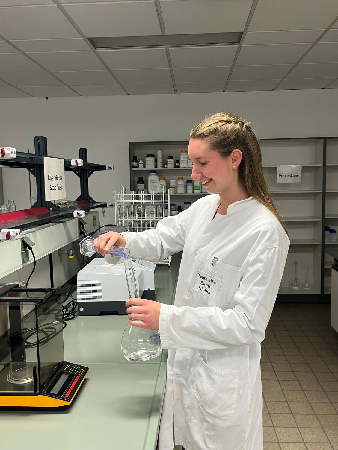 Pharmaziestudentin und Stipendiatin des Deutschlandstipendiums in Kiel, Bente Niebel. / © Bente Niebel