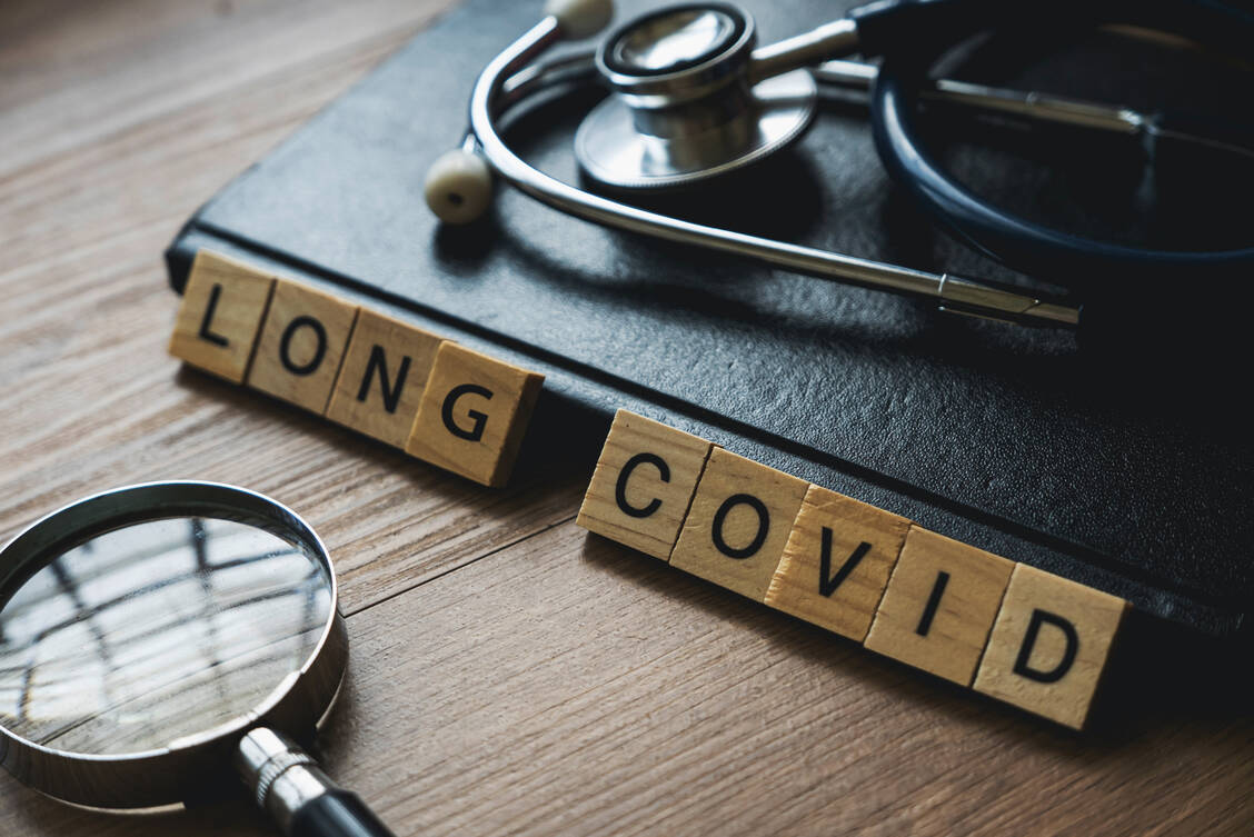 An therapeutischen Ansätzen gegen Long-Covid-Symptome wird intensiv geforscht.  / Foto: Adobe Stock/MohamadFaizal