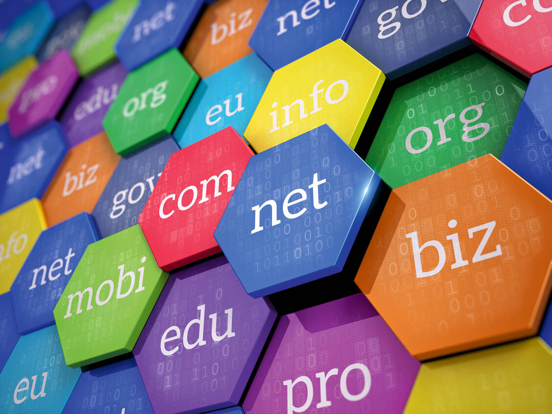 Die Umfrageergebnisse bewertet Aliud Pharma positiv. Die Apotheken stellten sich den digitalen Herausforderungen der Zukunft, heißt es. / Foto: Shutterstock/Sashkin