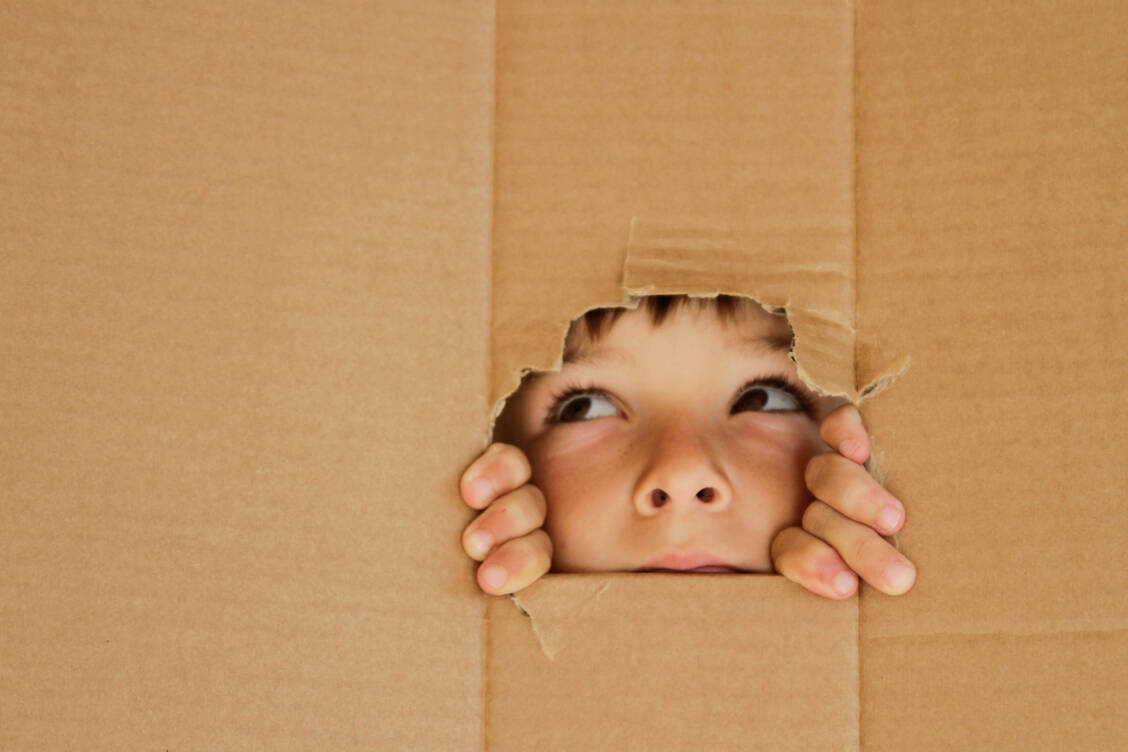 Längst nicht alle Betroffenen mit Tourette-Syndrom werden dadurch zu Außenseitern. Besteht jedoch ein Leidensdruck, kann versucht werden, die Tics auch medikamentös zu unterdrücken. / Foto: Getty Images/Isabel Pavia