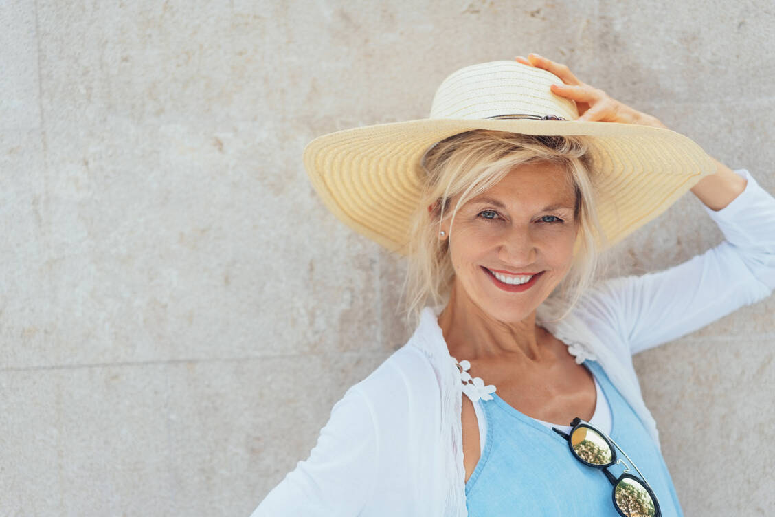Urlaubsgeld kann die Vorfreude auf den bevorstehenden Sommerurlaub noch erheblich steigern. / Foto: Adobe Stock/contrastwerkstatt
