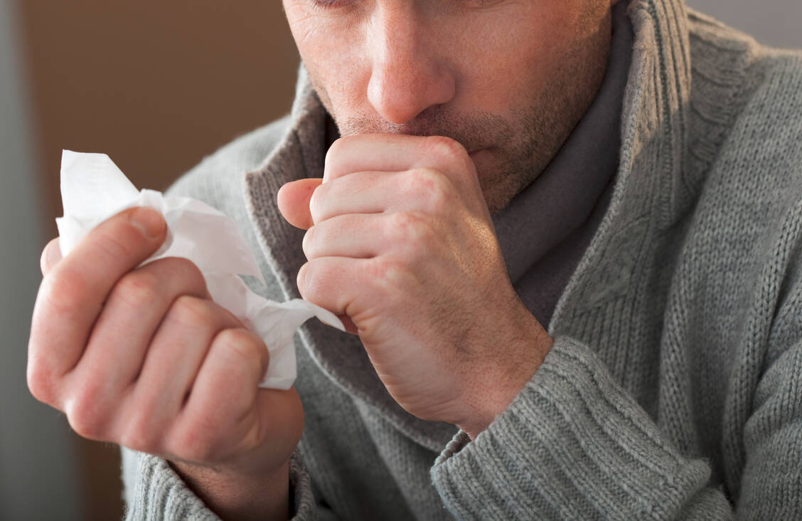 Covid-19-Patienten sind ab dem Auftreten der Symptome und an den folgenden fünf Tagen wahrscheinlich am meisten ansteckend.  / Foto: Adobe Stock/B. Boissonnet/BSIP