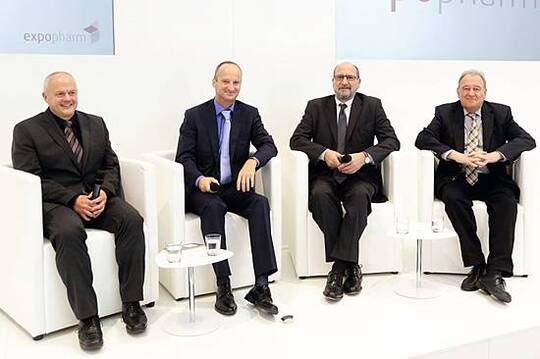 Abschließende  Podiumsdiskussion in der  Pharma World  mit Andreas Kiefer, Friedemann Schmidt,  Elmar Esser und Fritz Becker (von links).