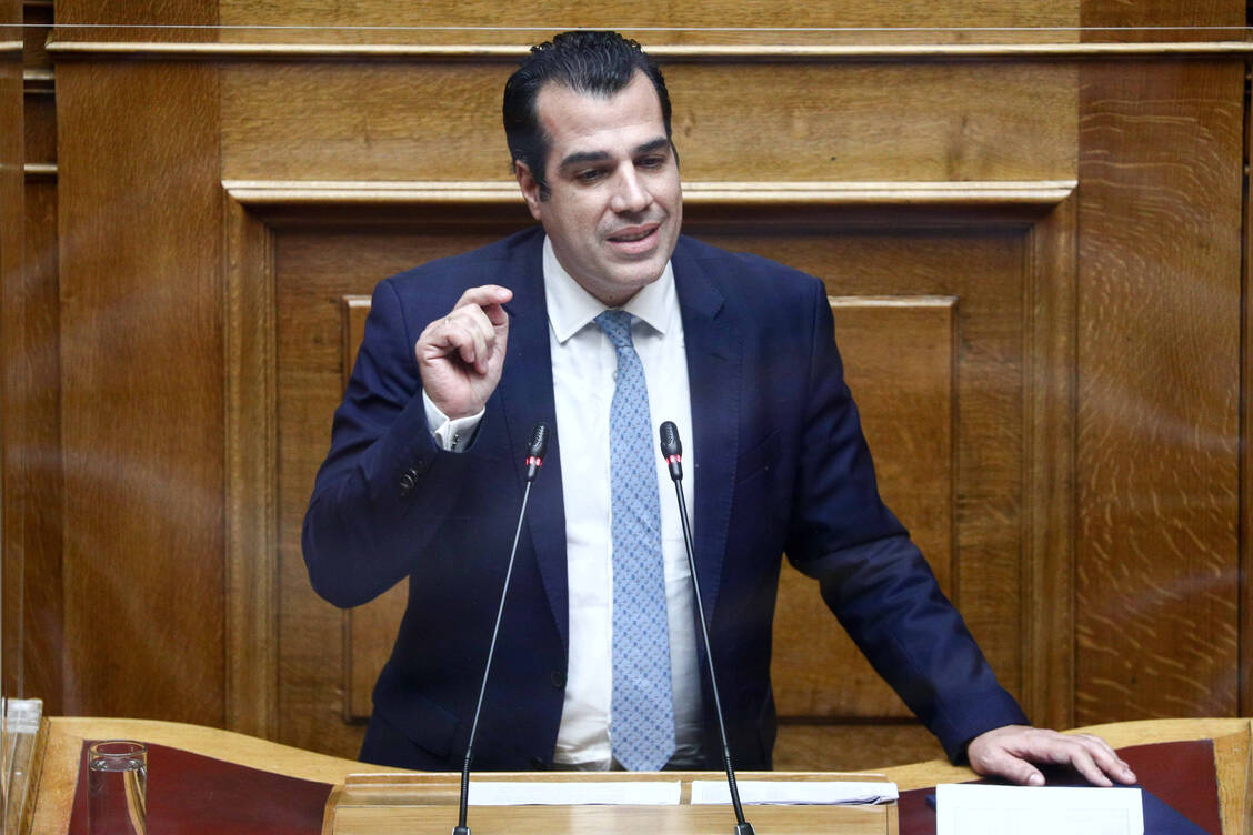 Griechenlands Gesundheitsminister Thanos Plevris fordert eine EU-weite einheitliche Herangehensweise beim Thema Medikamentenmangel. / Foto: Imago Images/ANE Edition