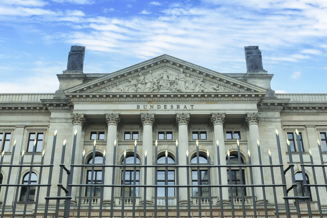 Der Bundesrat stimmt am 12. Juni über die Apothekenreform ab.  / © PantherMedia/Michael Piepgras