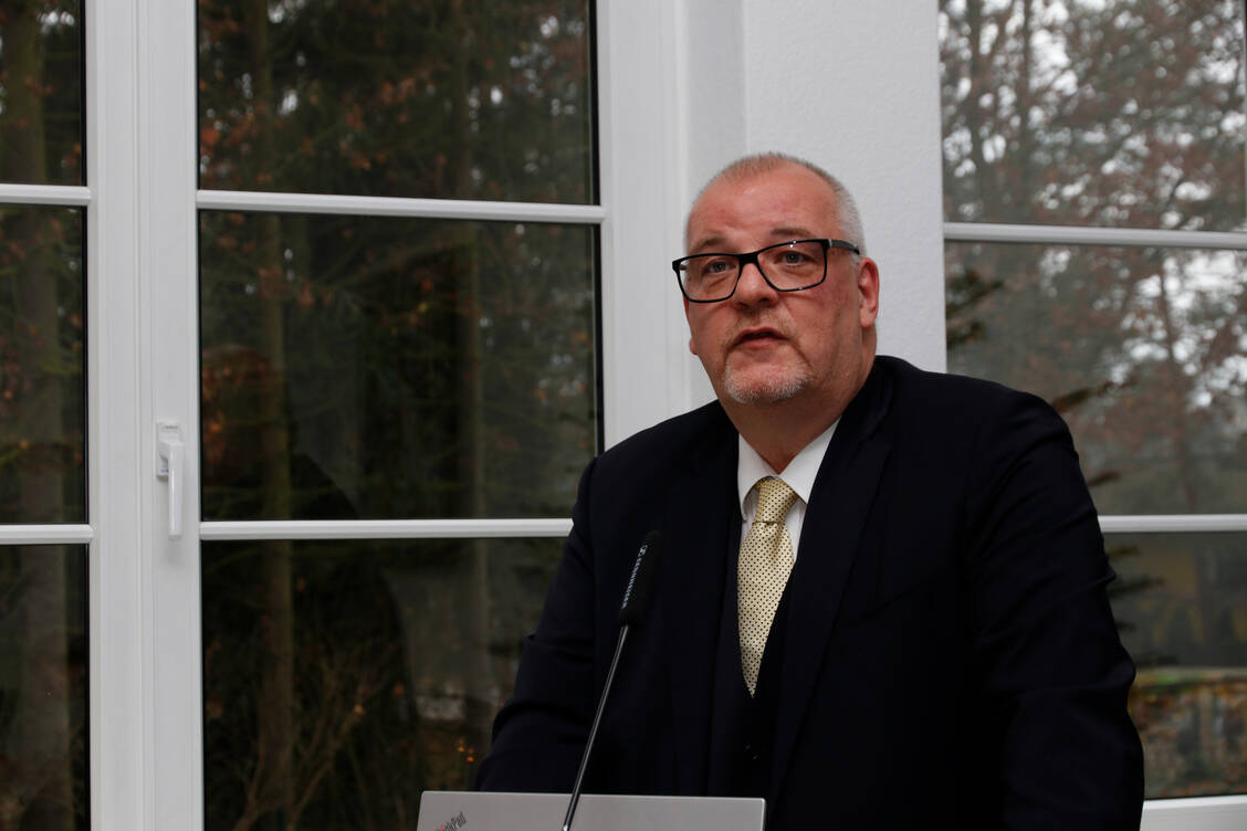 Kammerpräsident Jens Dobbert will beim Thema Etablierung eines Studiengangs Pharmazie in Brandenburg nicht locker lassen. / Foto: LAKBB