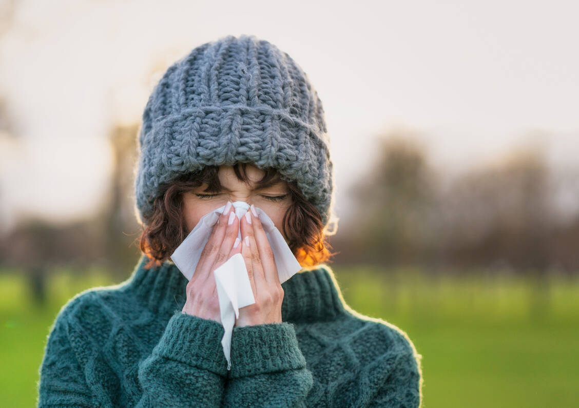 So deutlich und schnell ging die Erkältungssaison noch nie zu Ende wie in diesem Frühling. / Foto: Getty Images/georgeclerk