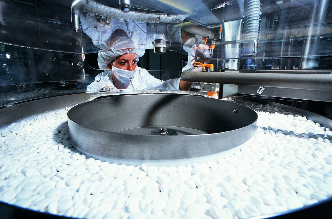 Aspirin-Tabletten sollen auch in Zukunft sicher und erschwinglich in Europa produziert werden, die EU-Kommission möchte dafür die Pharmabranche unterstützen. / Foto: Bayer AG