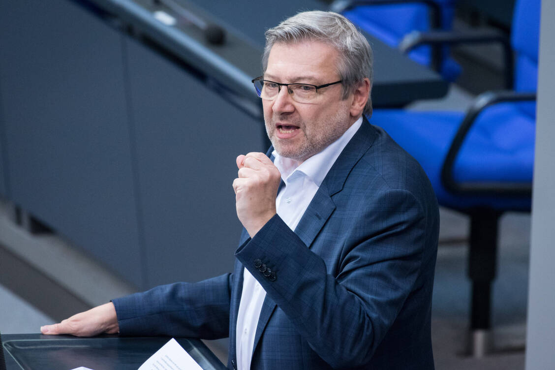 SPD-Apothekenexperte Dirk Heidenblut hält Nullretaxationen insbesondere auch im Bereich der Zytostatika-Herstellung für ein »großes  Ärgernis«. / Foto: Imago Images/Christian Spicker