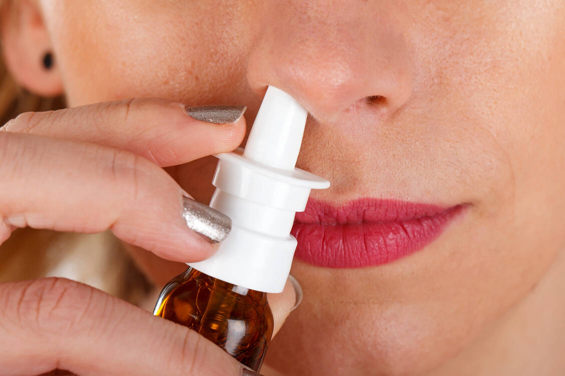 Jeder Patient mit CRSwNP braucht eine Dauertherapie mit einem intranasalen Glucocorticoid. / Foto: Adobe Stock/Ocskay Mark