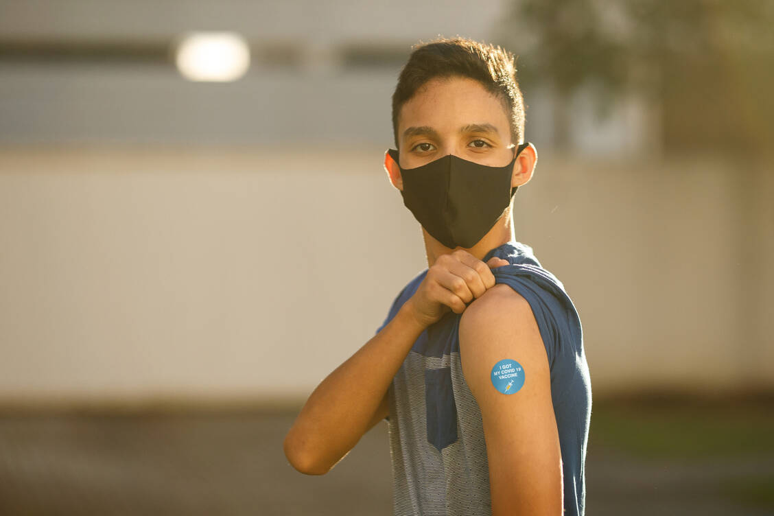 Nach den USA ist nun auch in Deutschland die Covid-19-Impfkampagne auf Kinder und Jugendliche ab zwölf Jahren ausgedehnt worden. / Foto: Getty Images/Capuski